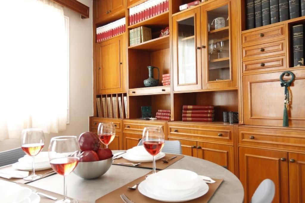 Central House In Plaka Athens Luaran gambar