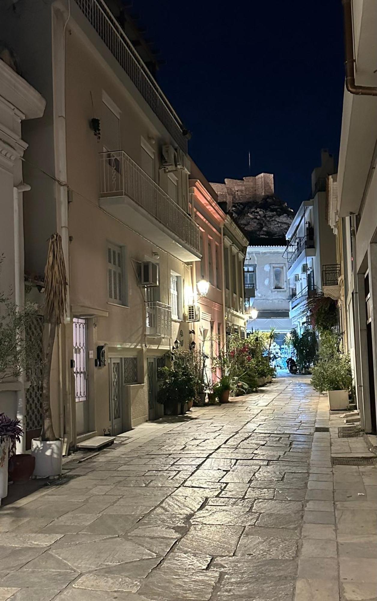 Central House In Plaka Athens Luaran gambar